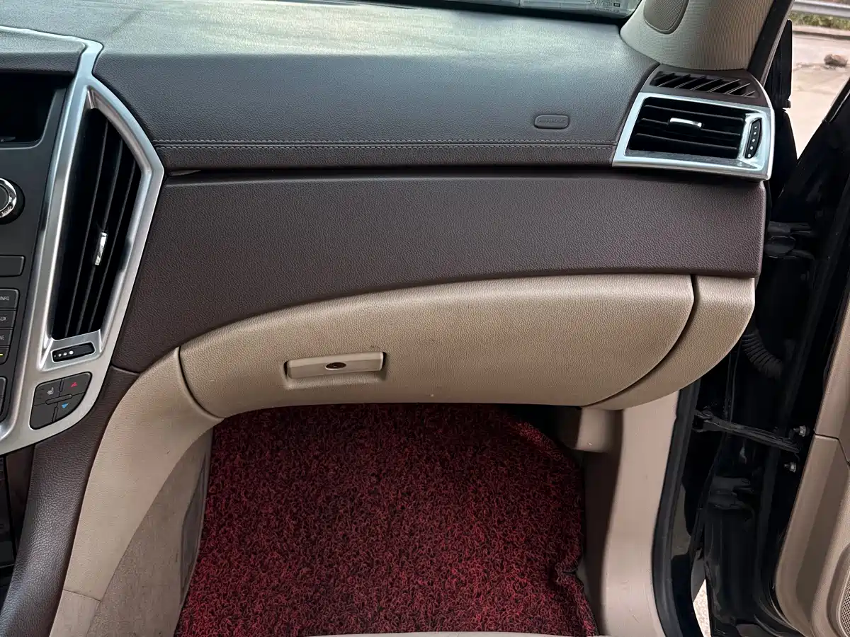 Cadillac SRX 2011 Model 3.0L Luxury фото 12