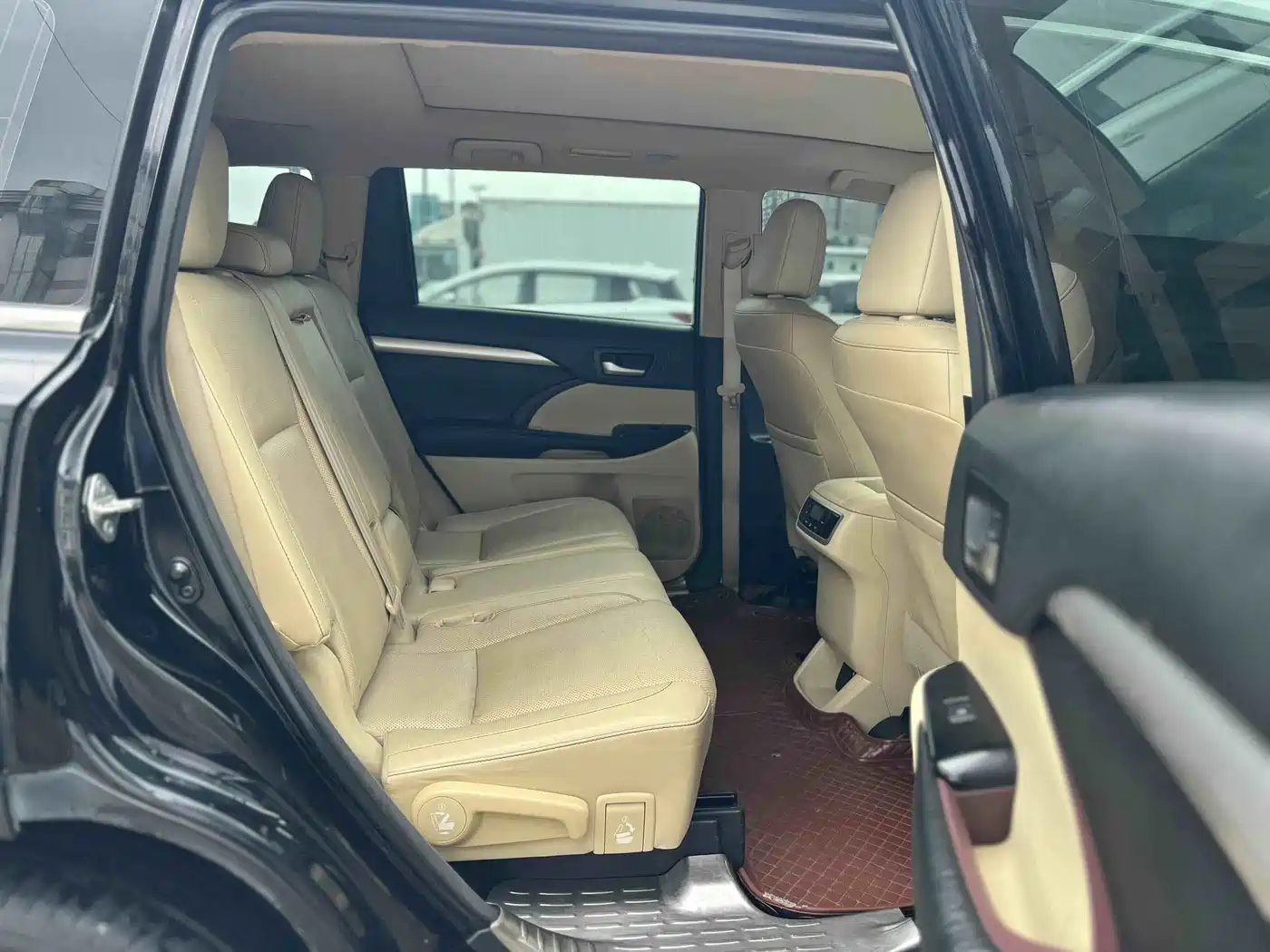 Toyota Highlander 2015 2.0T AWD Luxury Edition 7-seater фото 6