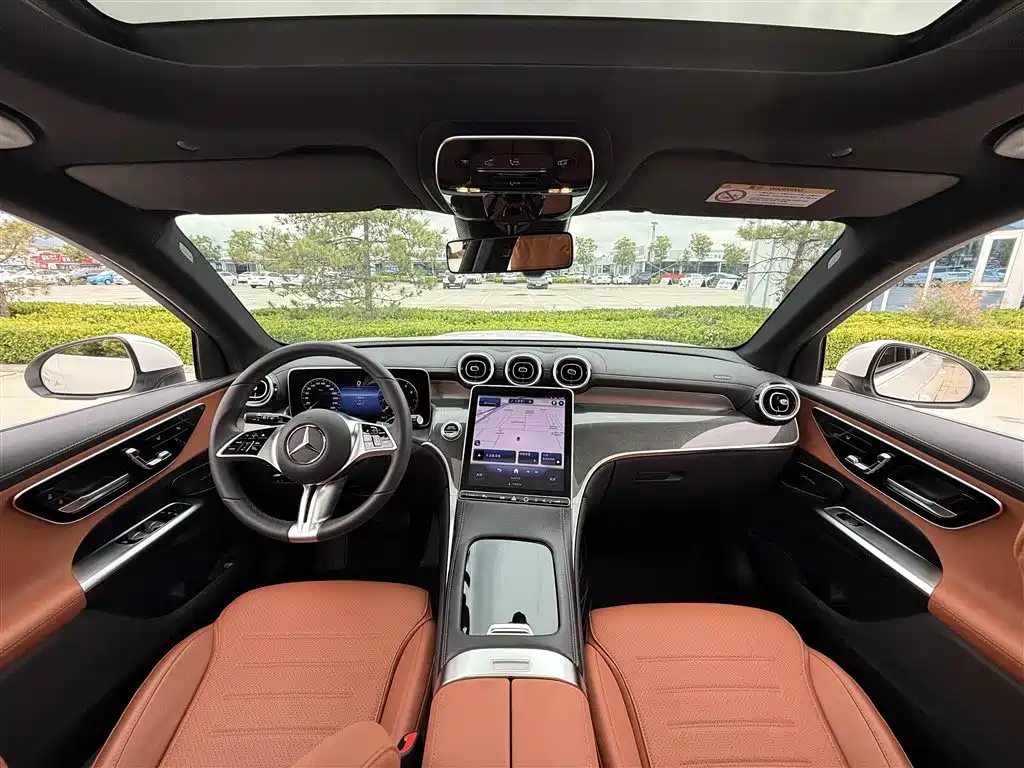 Mercedes-Benz GLC 2023 Facelift GLC 260 L 4MATIC Sport 5-Seater фото 6