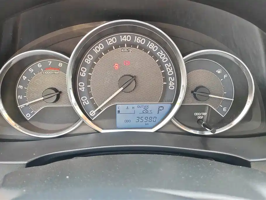 Toyota Levin 2016 1.6E CVT Pioneer Edition фото 14