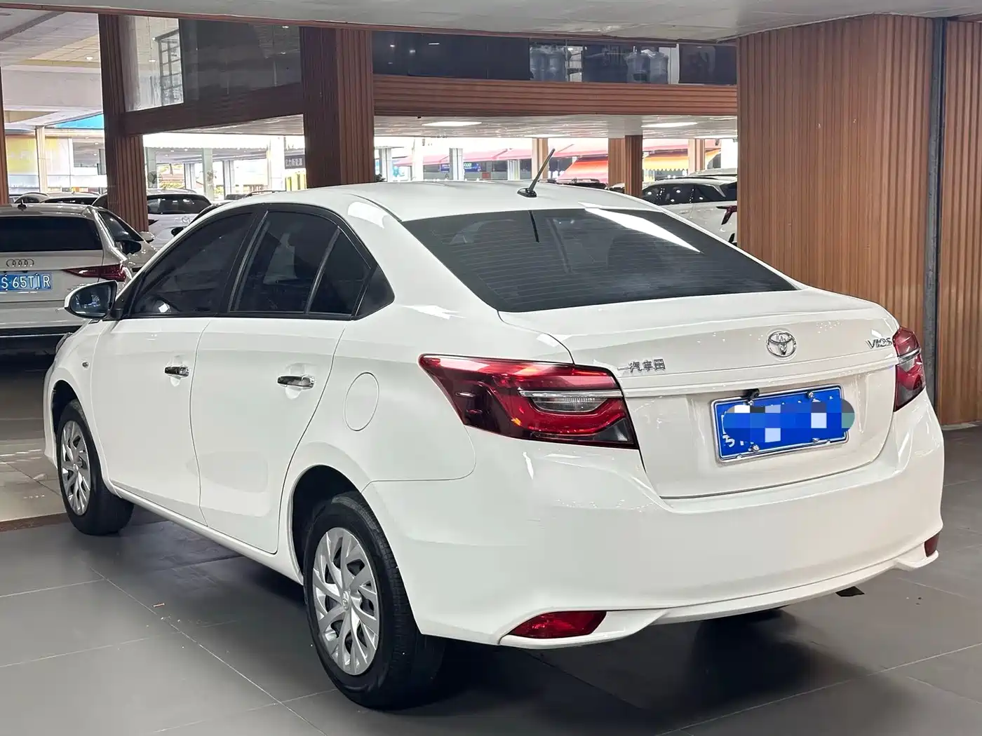 Toyota Vios 2022 1.5L 20th Anniversary Edition фото 9