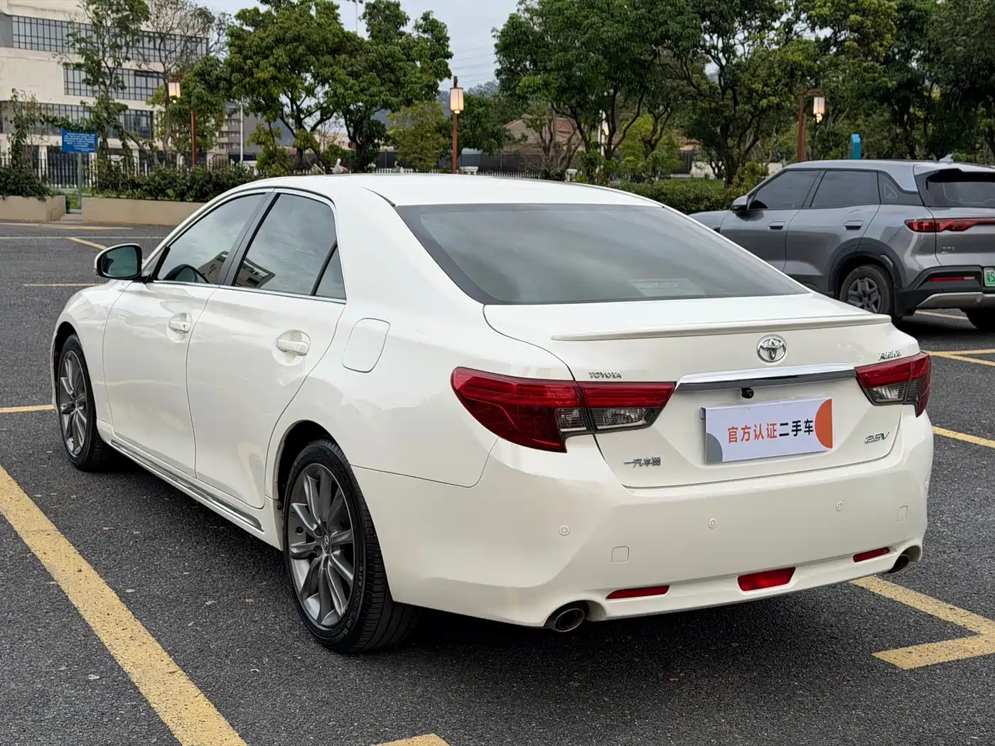 Toyota Reiz 2013 2.5V Premium Edition фото 5