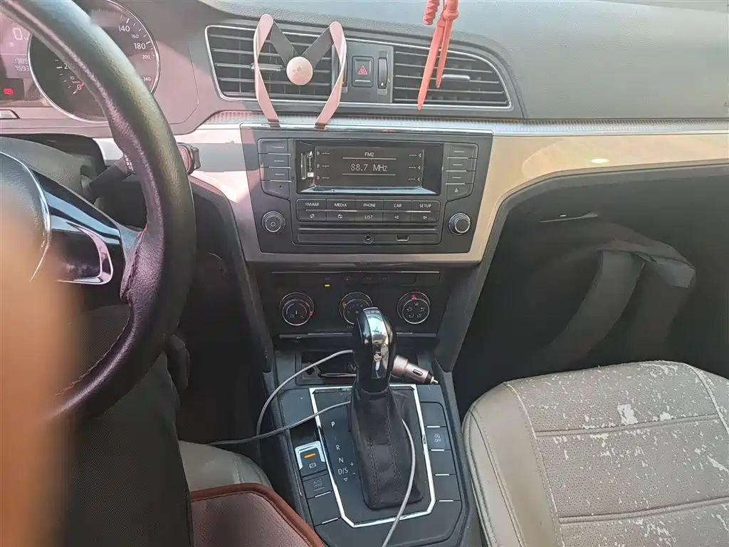 Volkswagen Lamando 2017 230TSI DSG Trend Edition фото 6