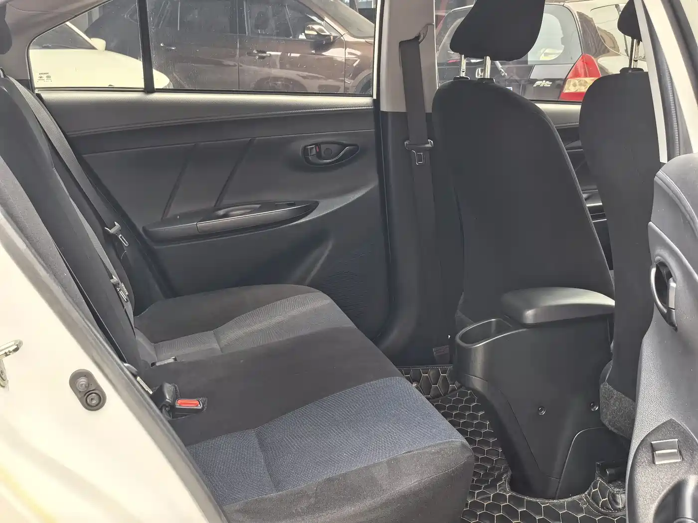 Toyota YARiS L Zhi Xiang 2019 1.5E CVT Charming China VI фото 16