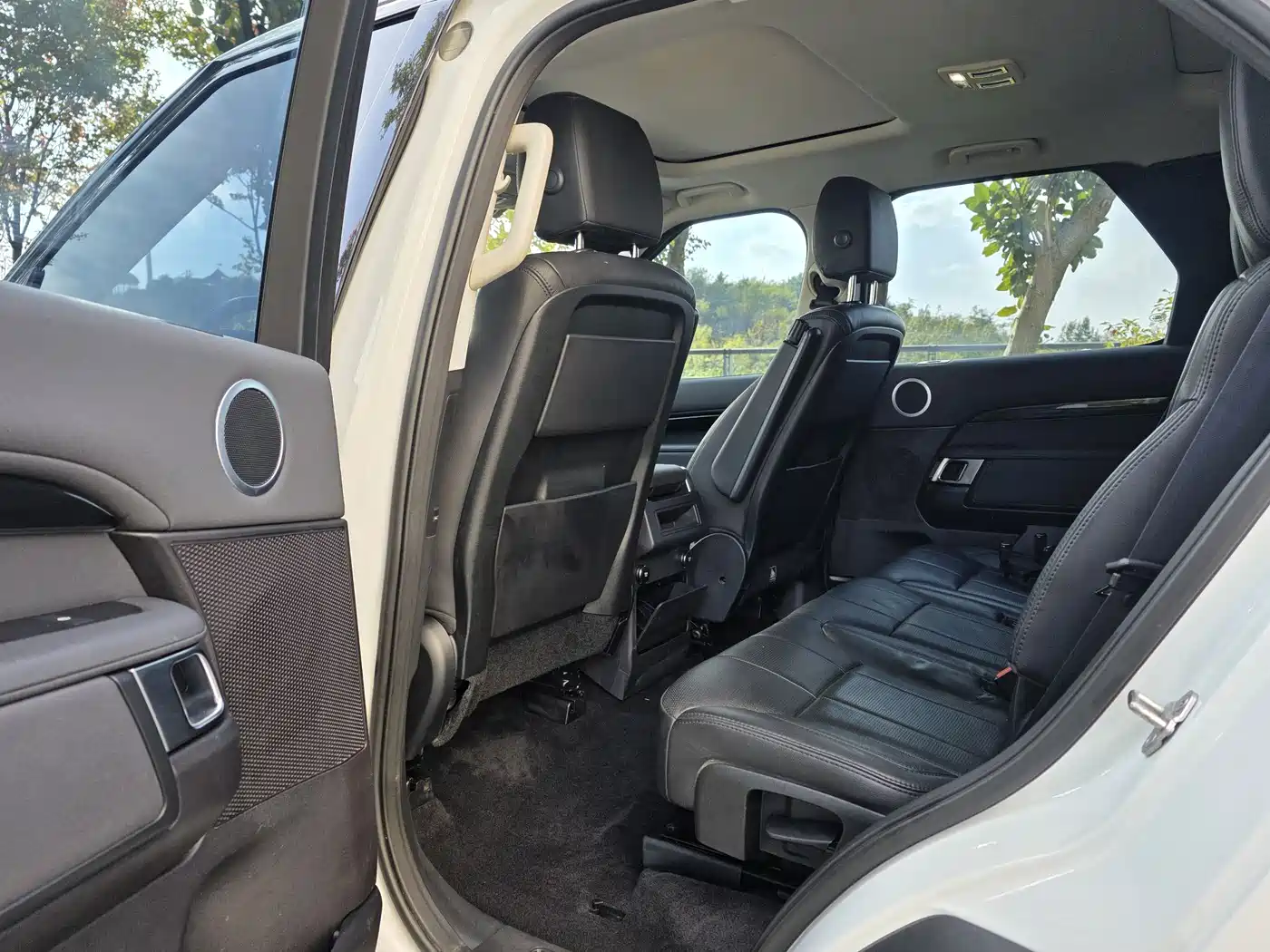 Land Rover Discovery 2019 3.0 SC V6 SE фото 9
