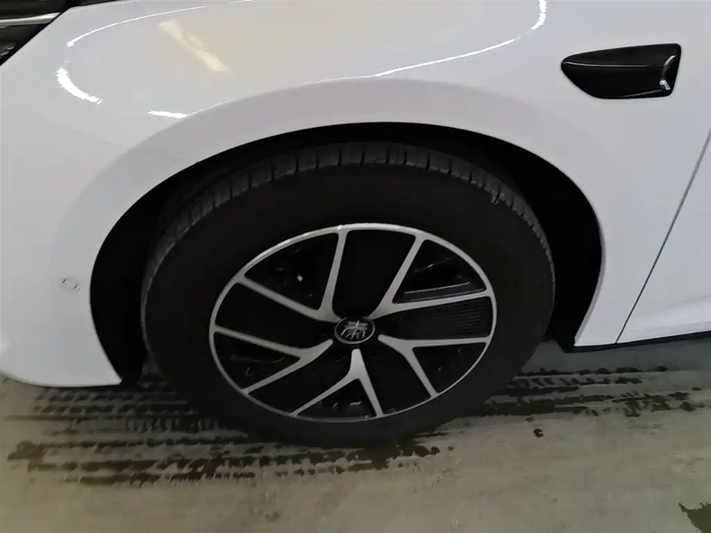BYD Qin L 2025 DM-i Smart Drive Edition 120KM Surpassing фото 23