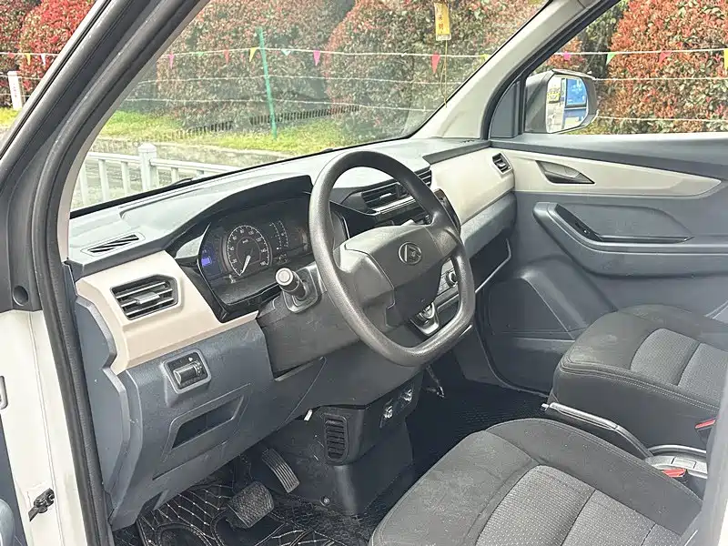 SAIC MAXUS CHASE EV30