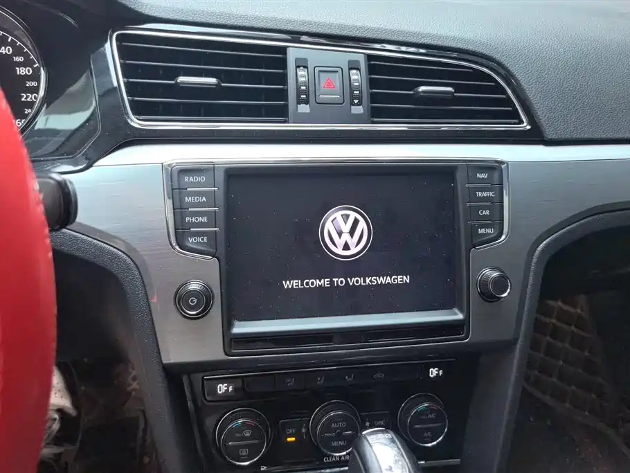 Volkswagen Lamando 2017 280TSI DSG Comfort Edition фото 13