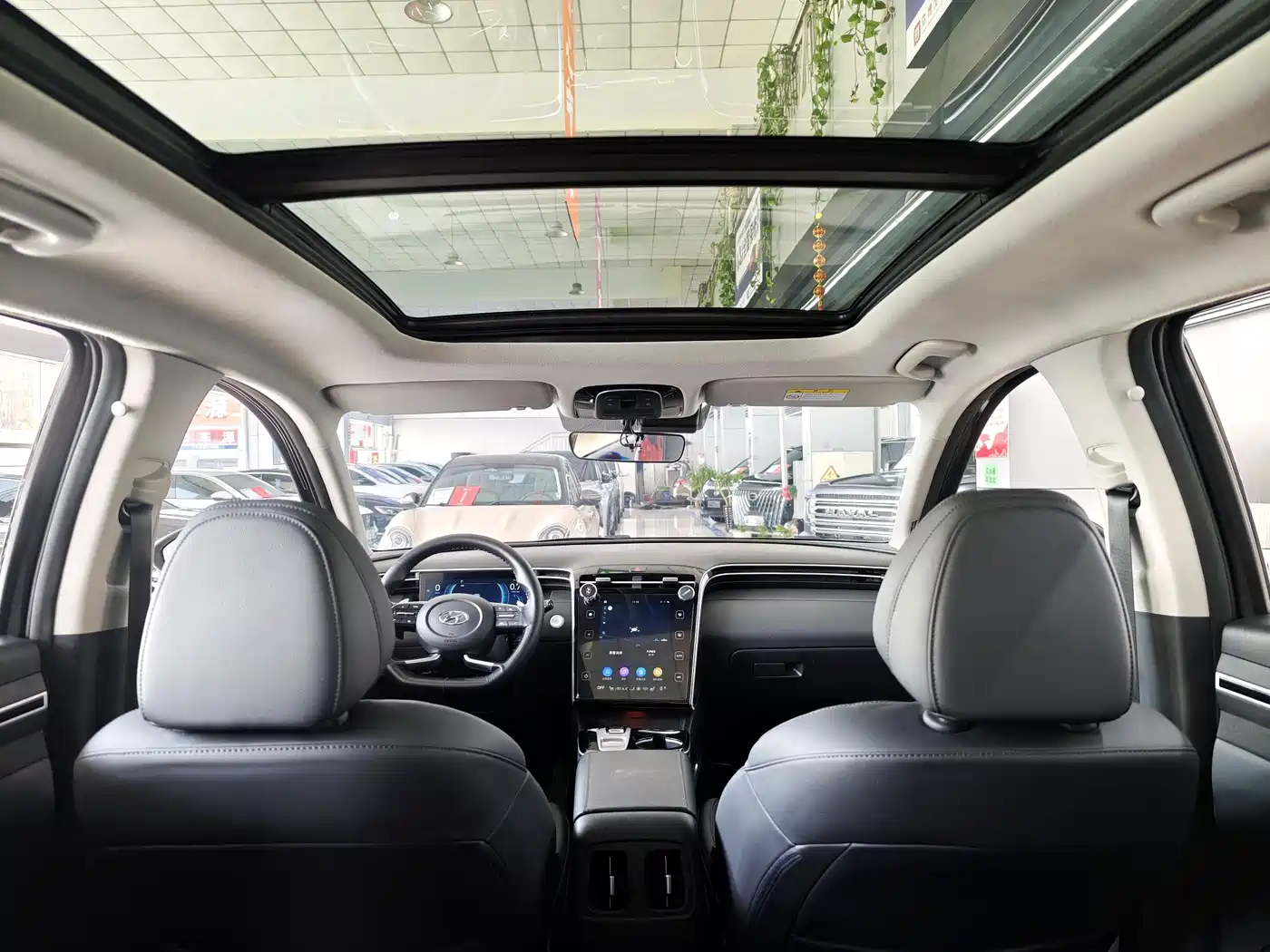 Hyundai Tucson 2021 Tucson L 1.5T DCT LUX Premium фото 6