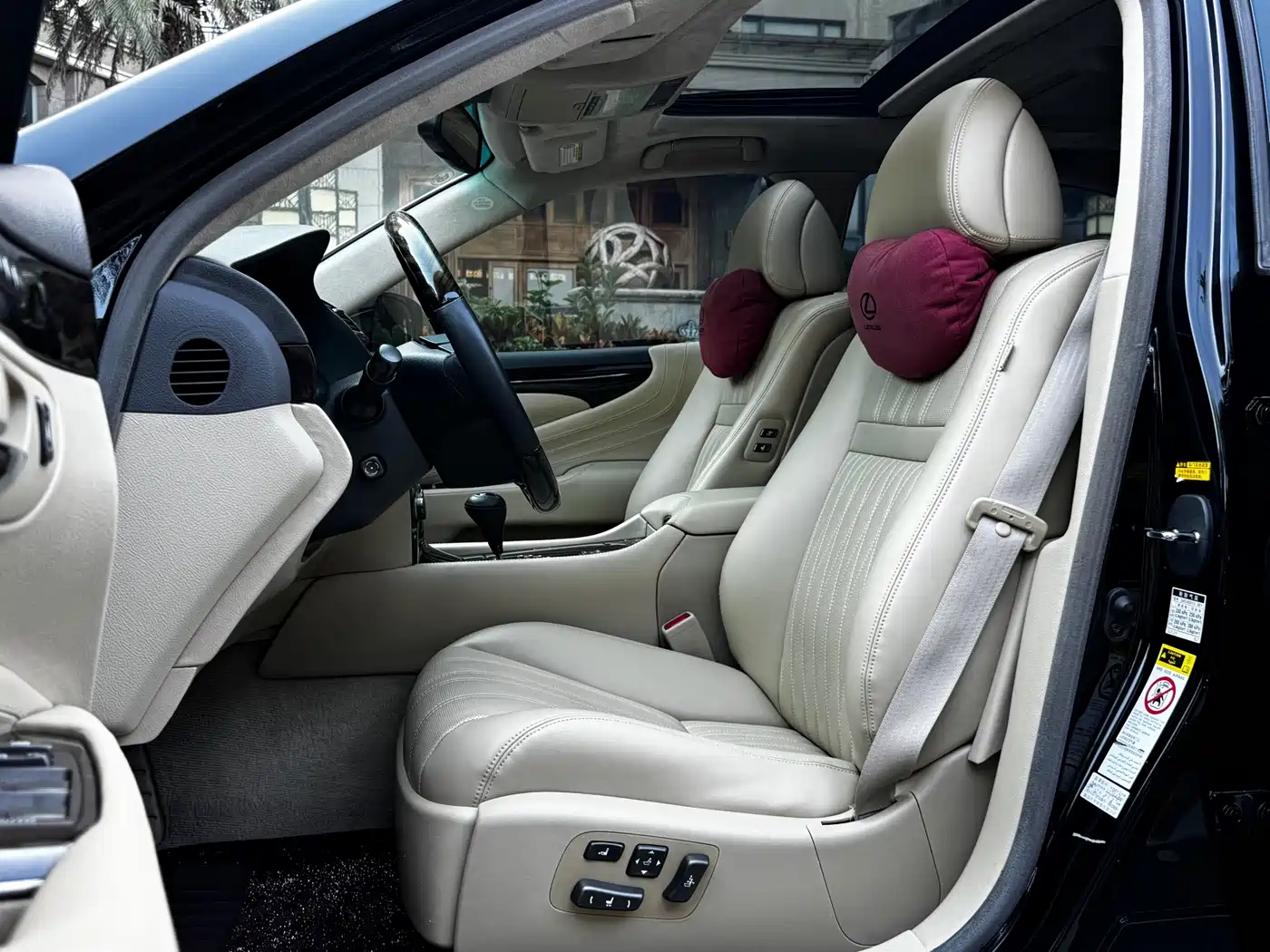 Lexus LS 2006 460L Premium Edition фото 9