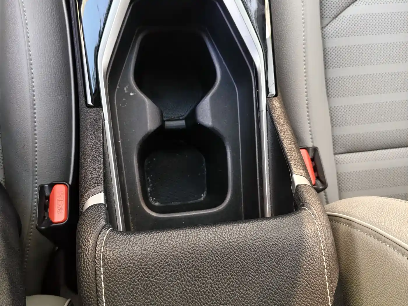 Kia K3 2023 Model 1.5L CVT Luxury Edition фото 9