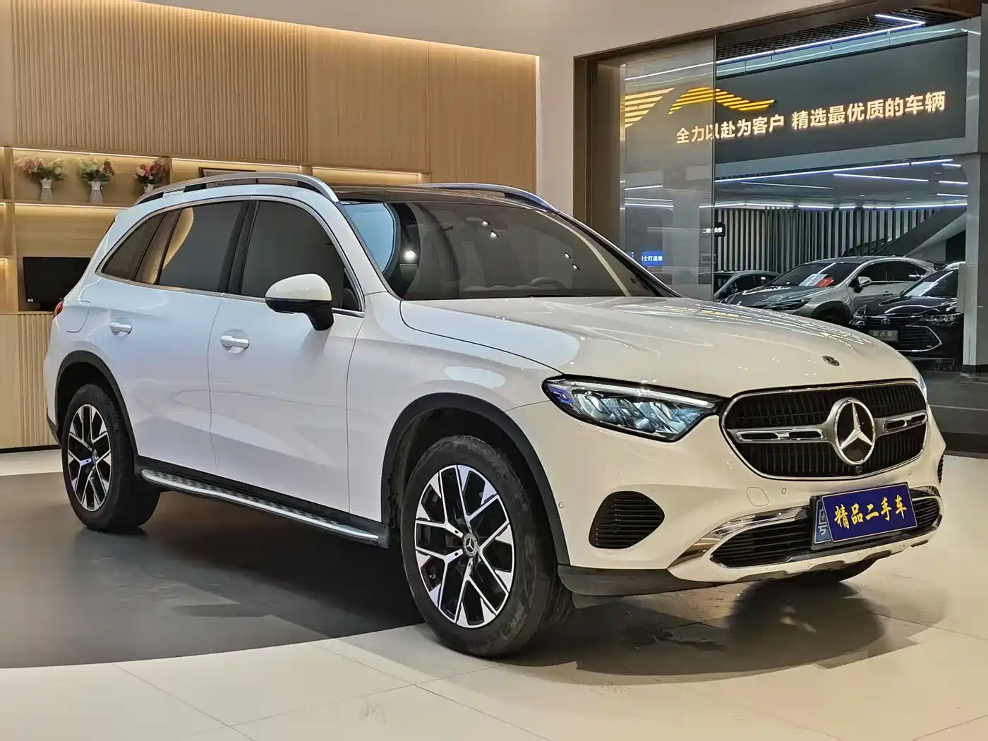 Mercedes-Benz GLC 2024 GLC 260 L 4MATIC Dynamic 7-seater фото 3