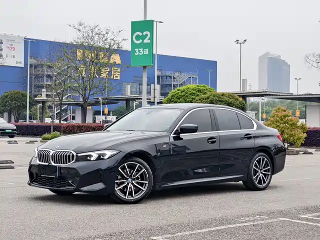 BMW 3 SERIES