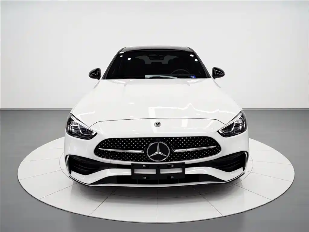 Mercedes-Benz C-Class 2023 Facelift C 260 L Night Sport Edition фото 3
