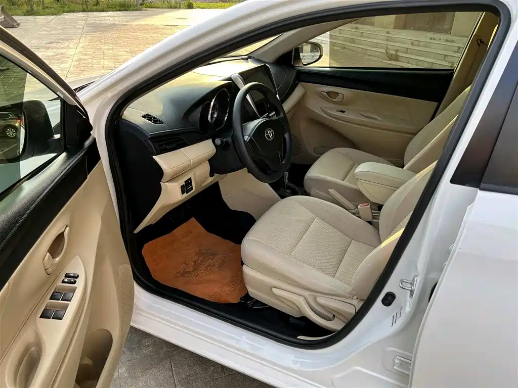 Toyota Vios FS 2017 1.5L CVT Fengchi Edition фото 7