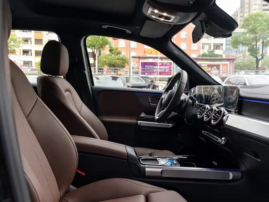 MERCEDES-BENZ GLB