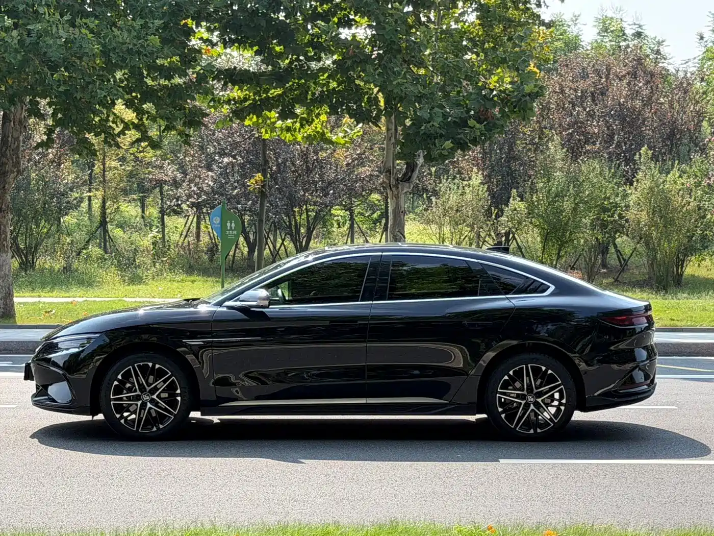 BYD Han, миниатюра 10
