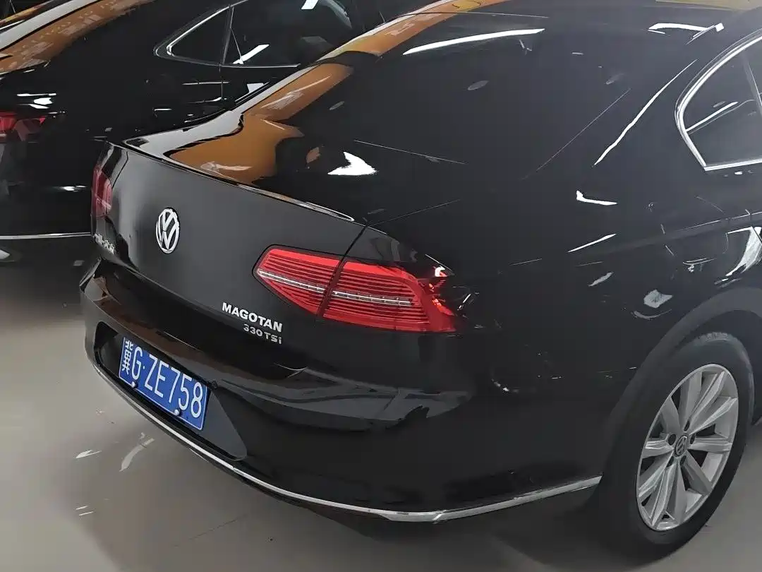 Volkswagen Magotan 2018 330TSI DSG Leading фото 3