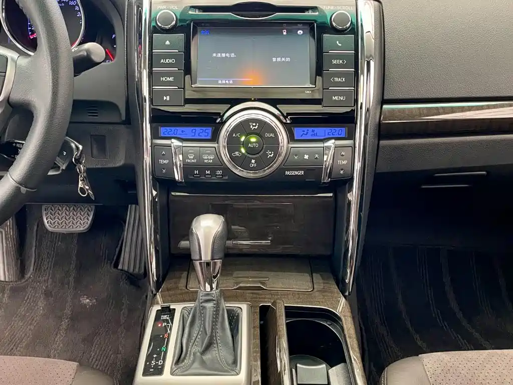 Toyota Reiz 2016 2013 2.5V Premium Edition