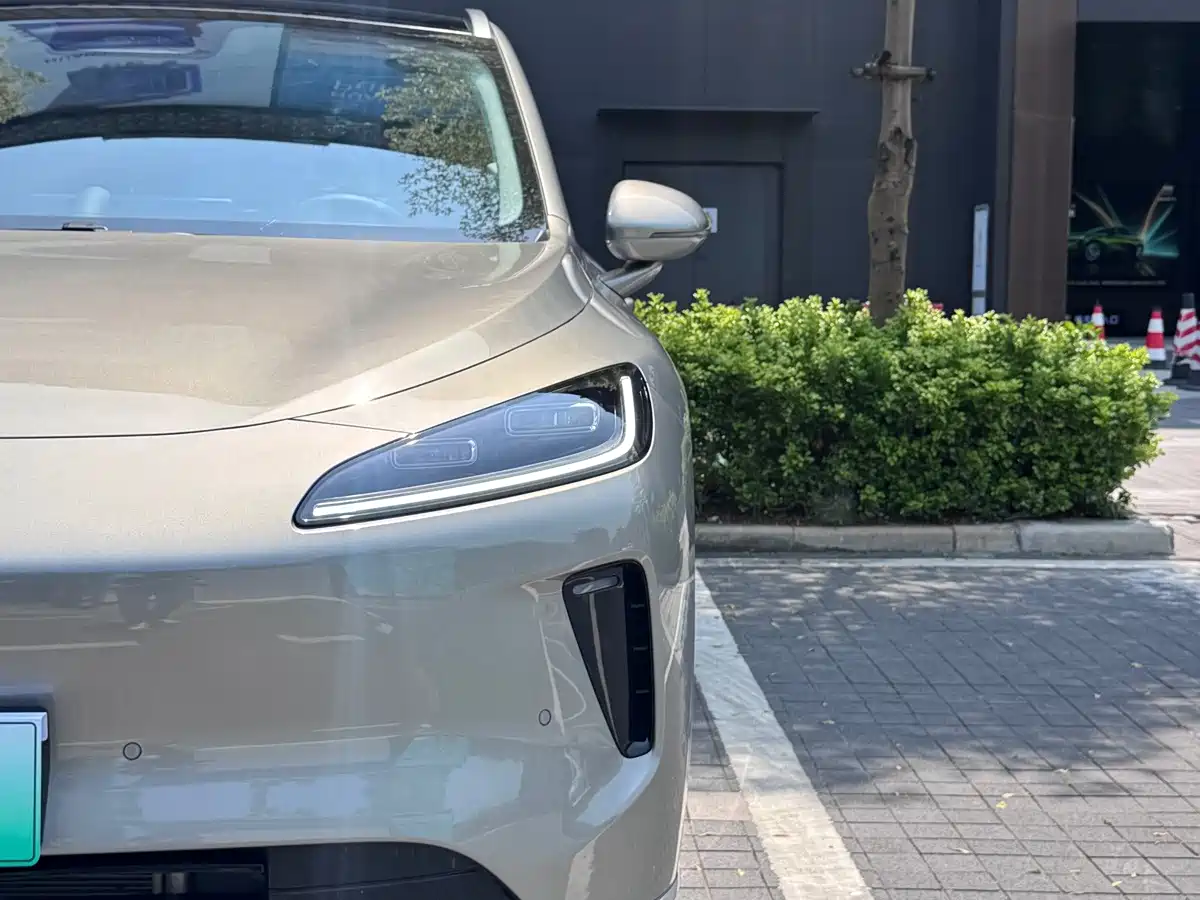 Фото 4 - Shangjie SUV