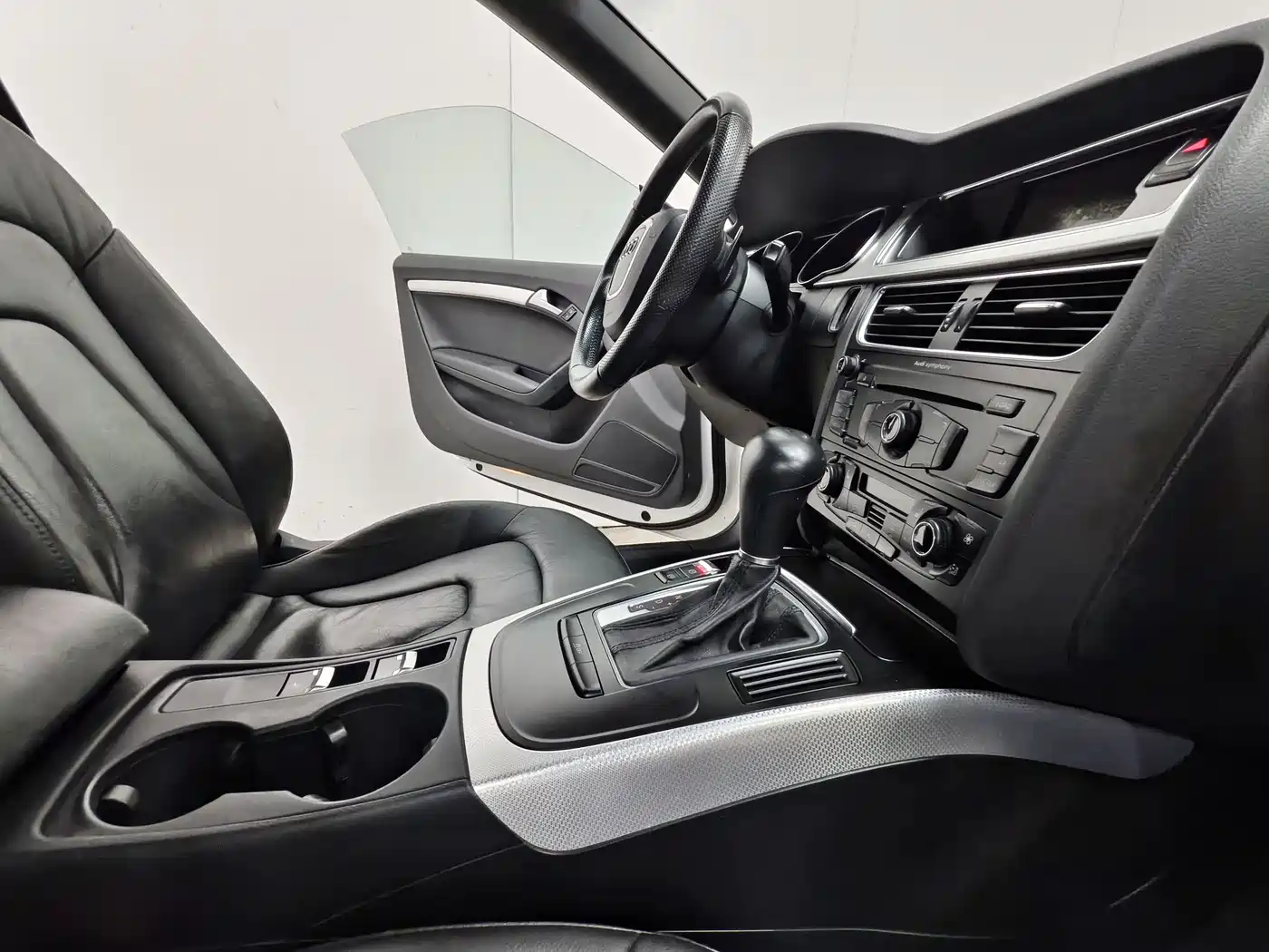 Audi A5 (Import) 2010 2.0TFSI Cabriolet фото 13