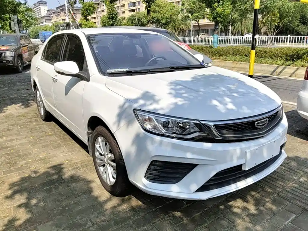 Фото 4 - Geely Vision