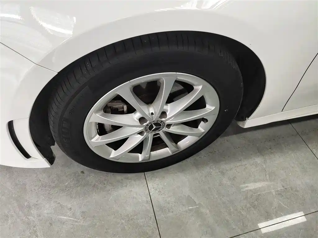 Mercedes-Benz A-Class 2021 A 200 L Sport Sedan Dynamic Type фото 23
