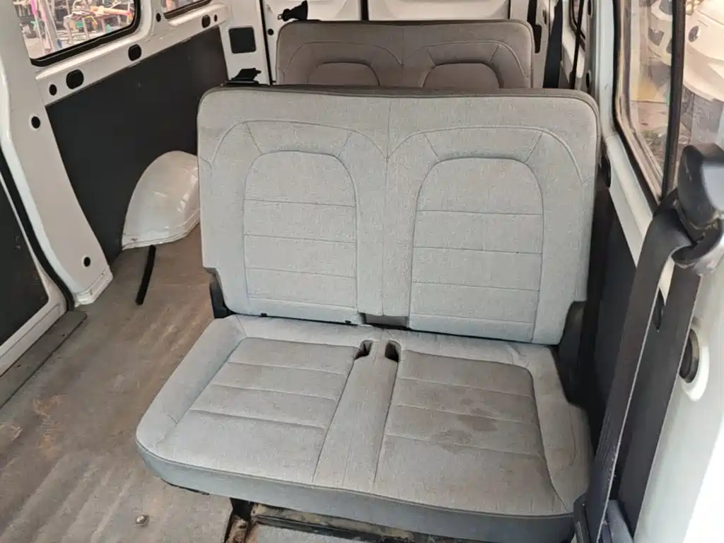 Wuling Motors Wuling Yangguang 2025 2024 300KM Comfort Bus Version 75kW