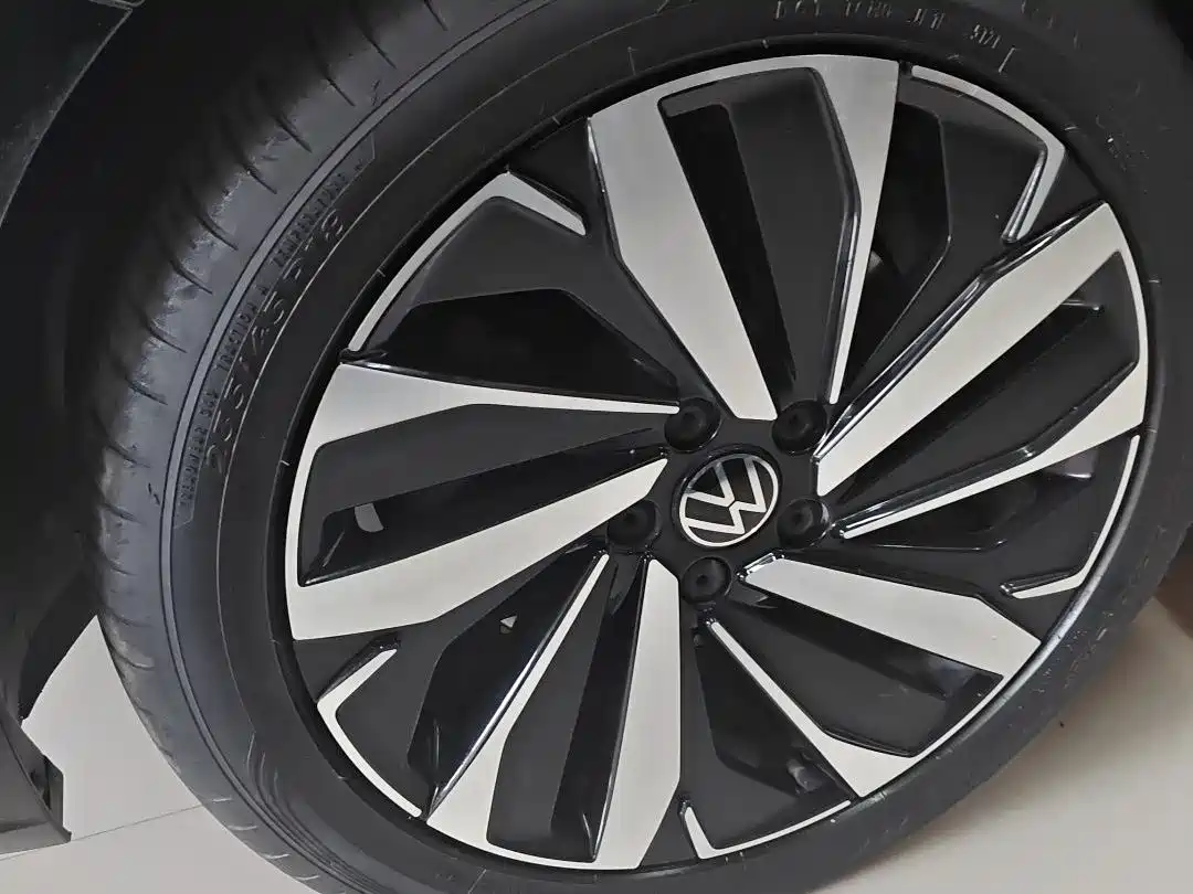 Volkswagen Passat 2023 Facelift 330TSI Elite Edition фото 12