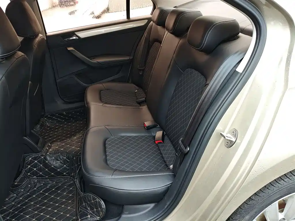 Škoda Rapid 2019 1.5L Automatic Comfort China V фото 17
