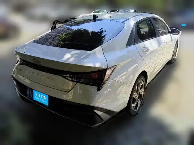 Hyundai Elantra 2023 1.5L CVT GLX Elite Edition — фото 2