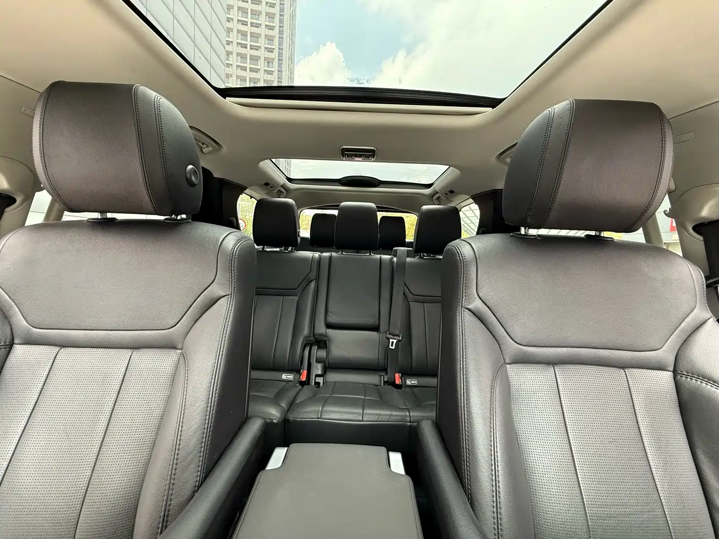 Land Rover Discovery 2018 3.0 SC V6 SE фото 12