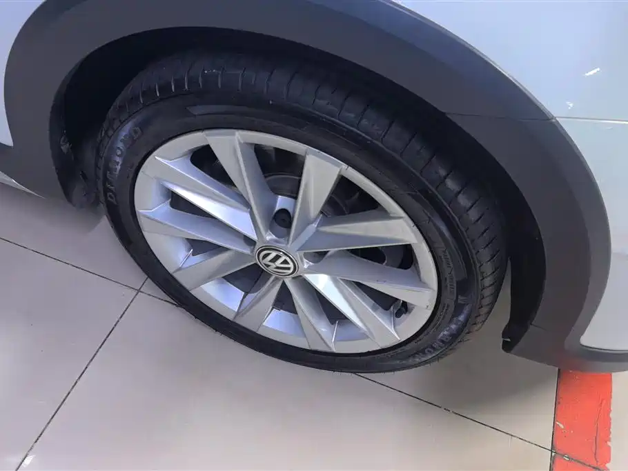 Volkswagen Golf (Import) 2019 1.8TSI Wagon фото 6