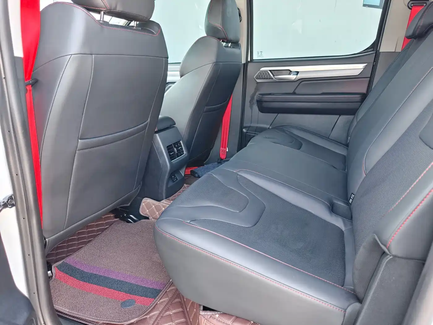 JAC Motors JAC T8 2026 2025 2.0T PRO Automatic Diesel 4WD Champion Large Double Cab