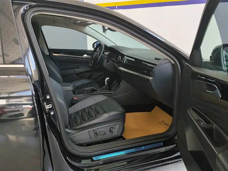 Volkswagen Passat 2020 330TSI Elite Edition China VI фото 8