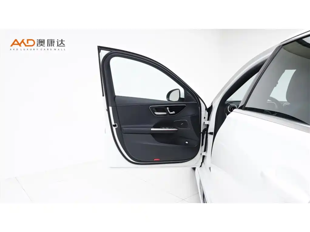 Mercedes-Benz C-Class 2023 Facelift II C 260 L Sport Edition фото 10