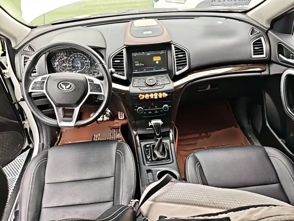 Photo 10 - BAIC Huansu S6