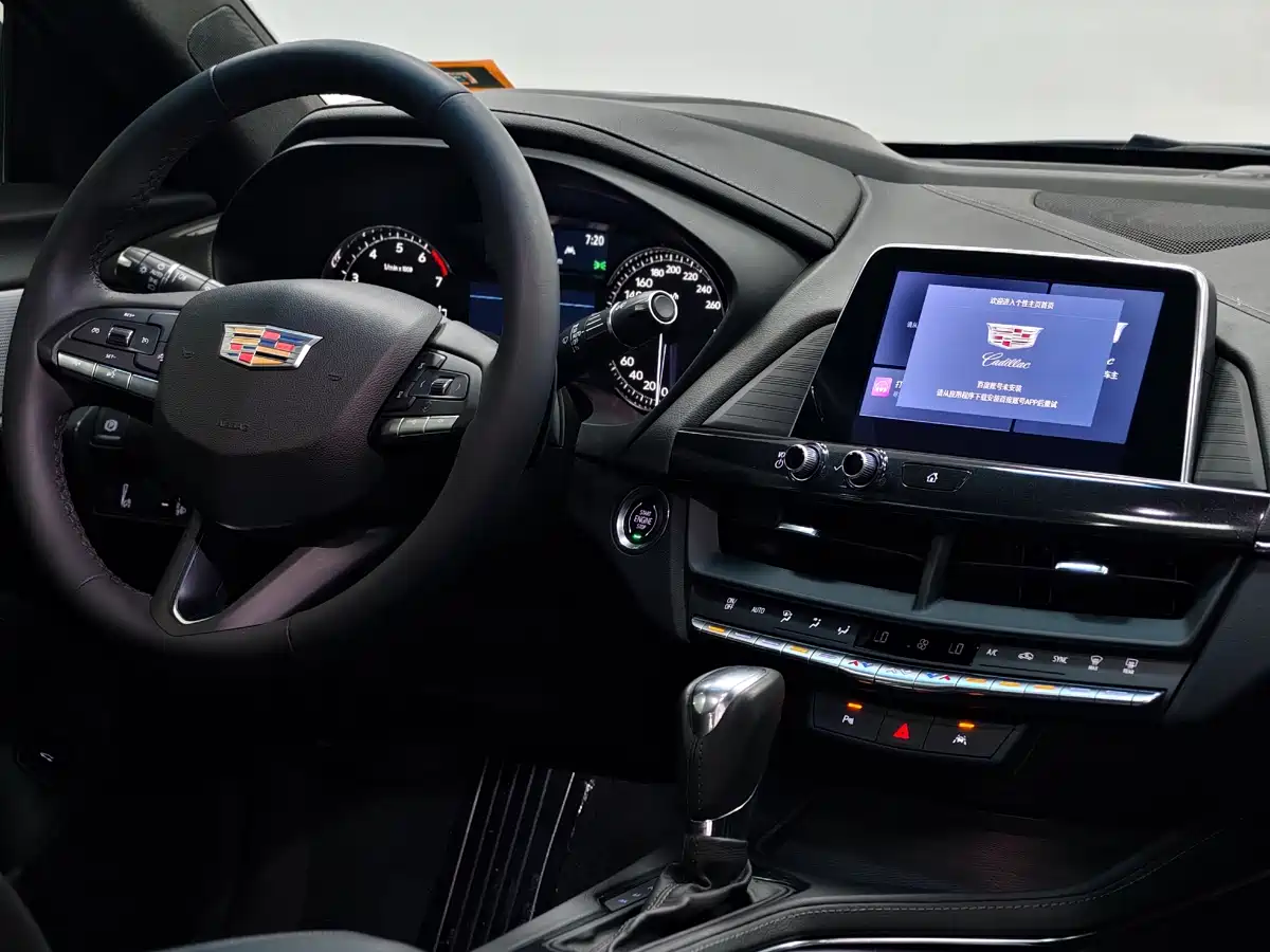 Cadillac CT4 2023 25T Luxury Model фото 7