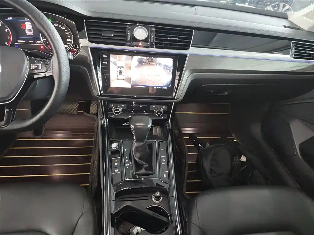 Volkswagen Phideon 2019 380TSI 2WD Business Edition China VI фото 13