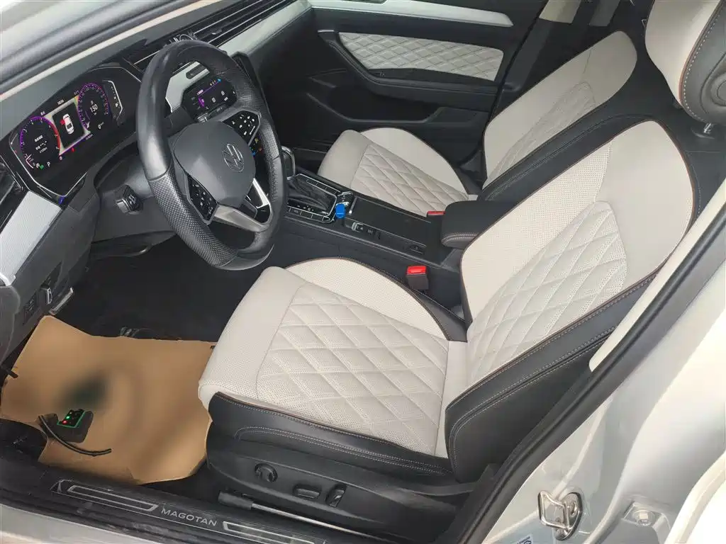 Volkswagen Magotan 2023 Model 2 Million Commemorative Edition 330TSI DSG Luxury фото 11