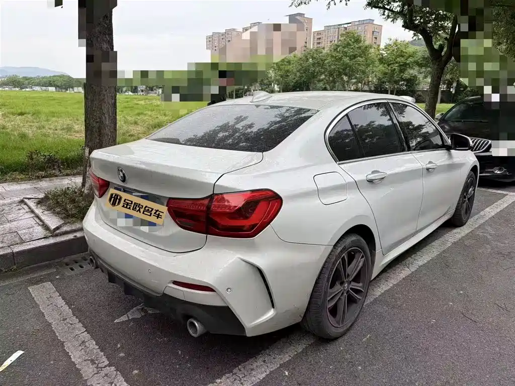 BMW 1 Series 2020 Model 120i M Sport Package фото 3