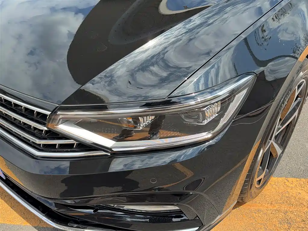 Volkswagen Magotan 2025 Facelift II Public Edition 330TSI DSG Luxury фото 8