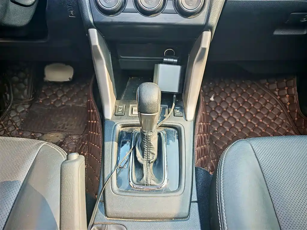 Subaru Forester 2013 2.5i Automatic Premium Edition фото 11