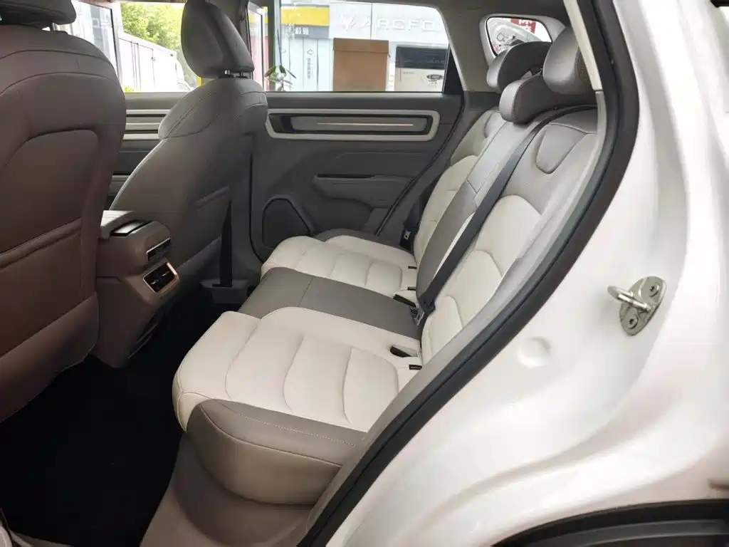 Geely ICON 2025 2026 Chocolate 1.5TD Pure Edition
