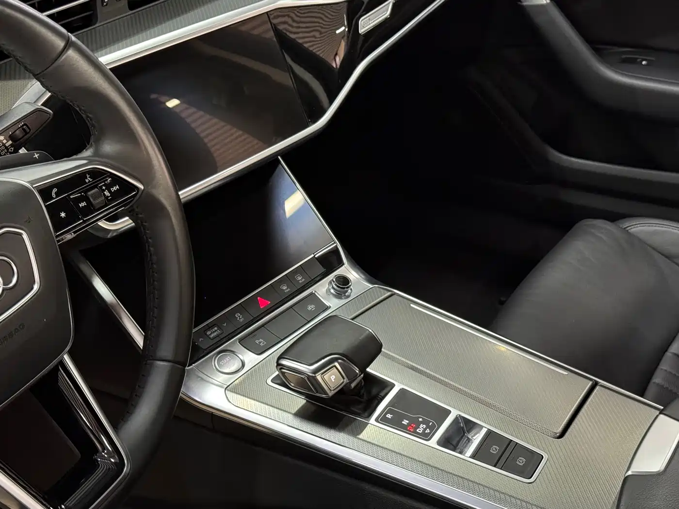 Audi A6L 2020 40 TFSI Luxury Elegance фото 11