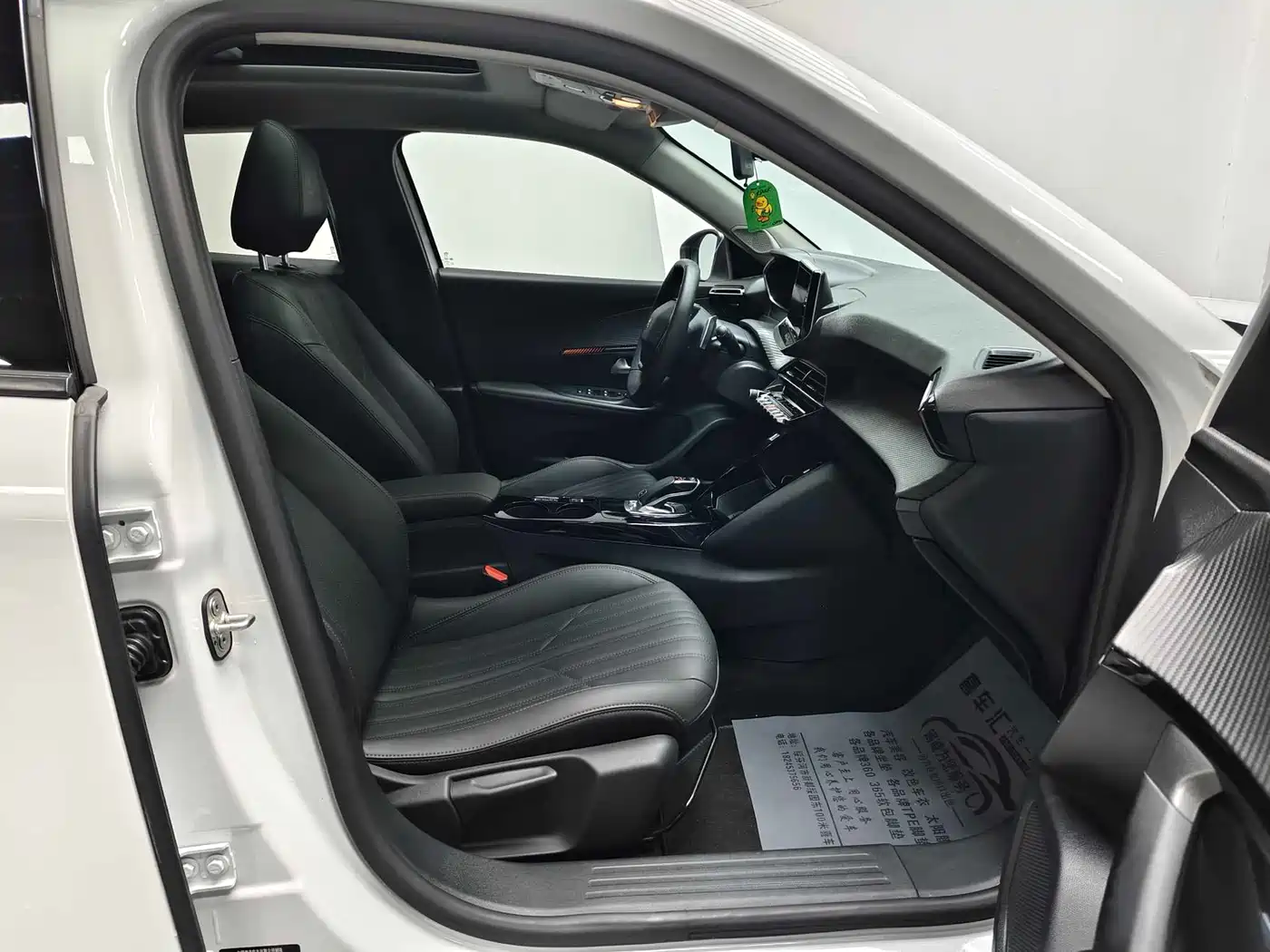 Peugeot 2008 2022 230THP THE ONE фото 20
