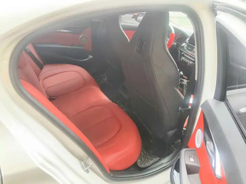 BMW 1 Series 2023 2022 125i M Sport Shadow Edition