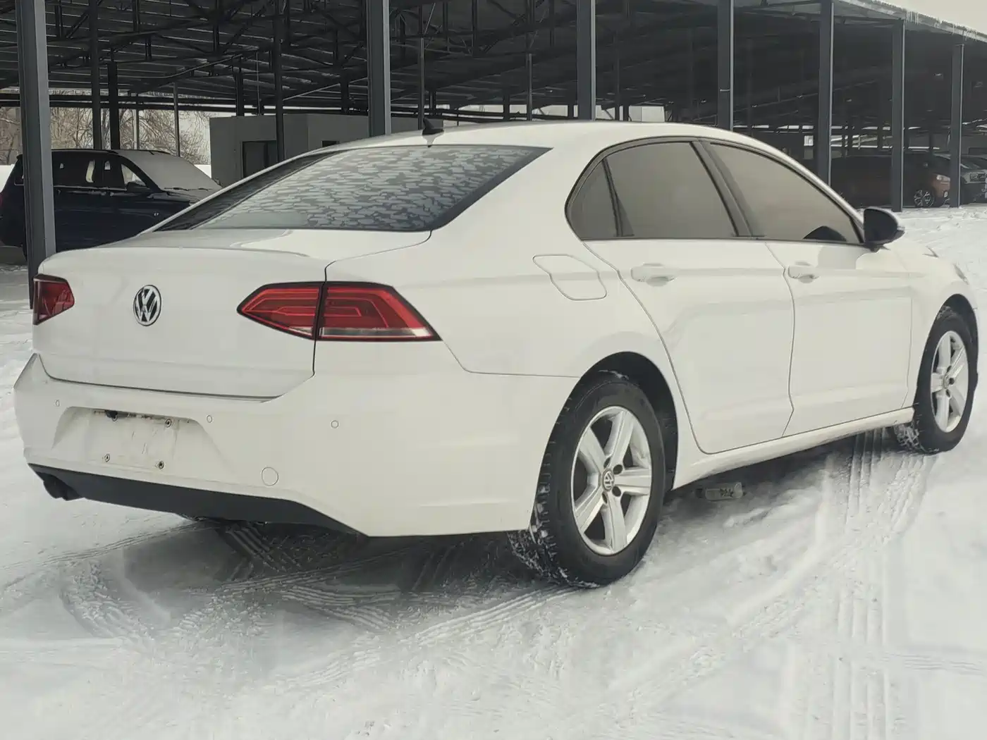 Volkswagen Lamando 2017 230TSI DSG Trend Edition фото 9