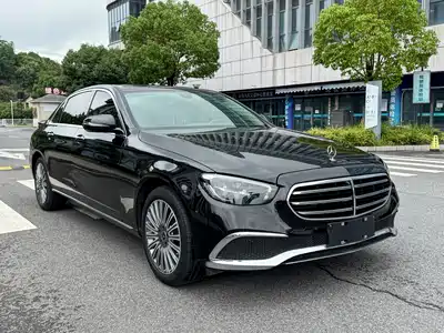 Mercedes-Benz E