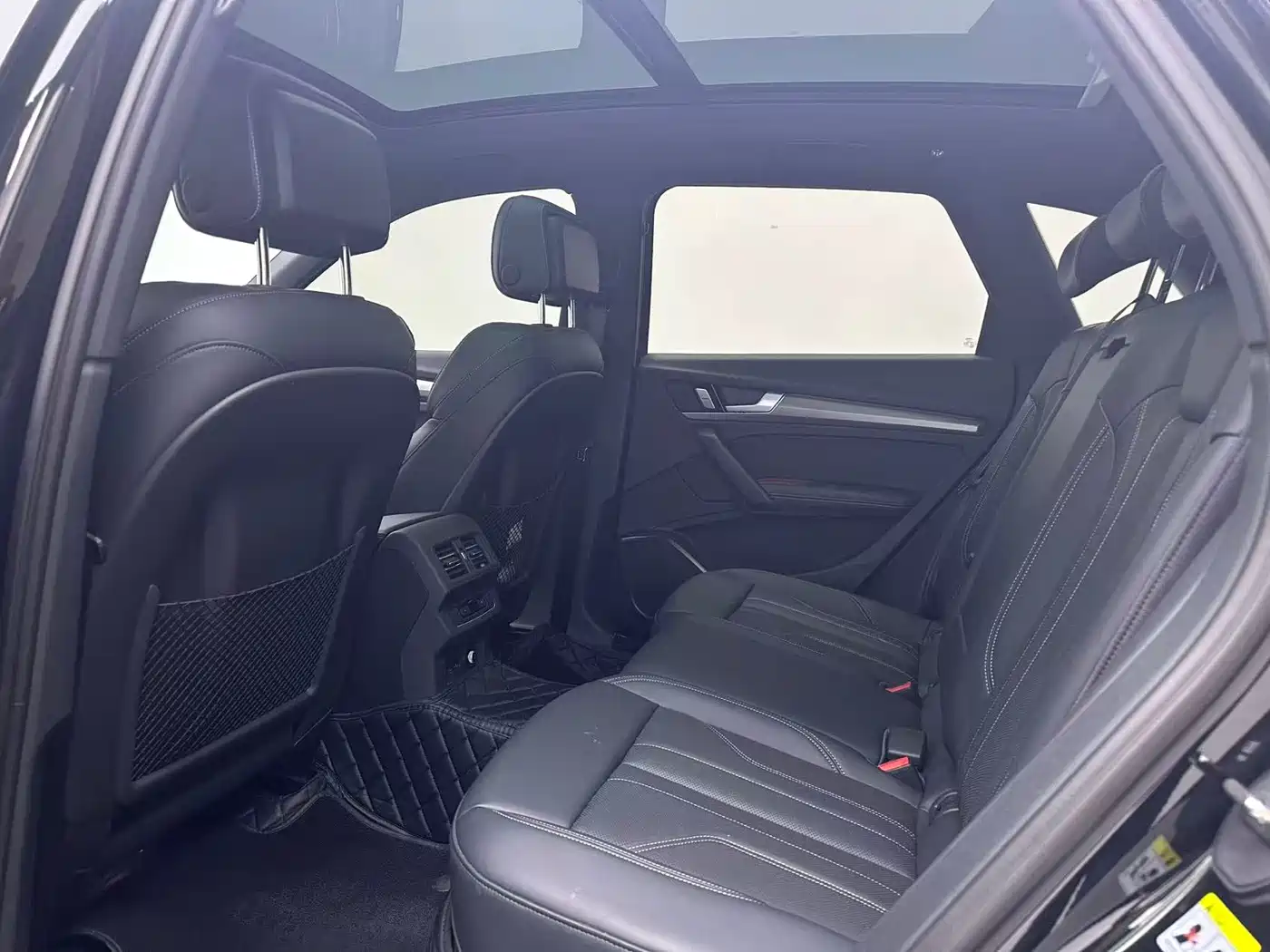 Audi Q5L 2024 Model 40 TFSI Luxury Dynamic фото 5